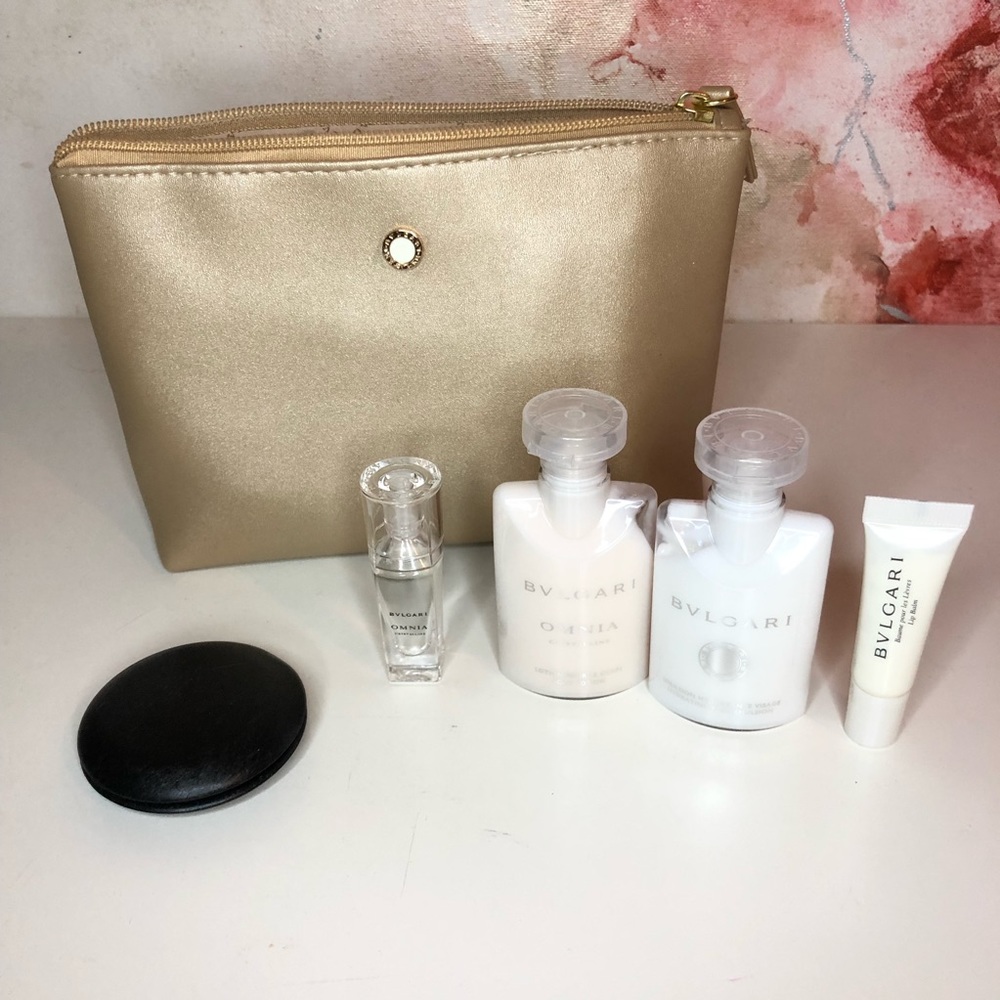 BLVGARI toiletry set